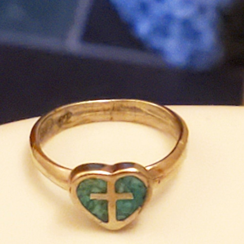 Vintage Sterling Silver Turquoise Heart with cross Ring 5